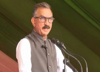 हिमाचल में अफसरों की फौज में कटौती, IAS के 153 पद घटकर 100-110 तक लाने की तैयारी, IPS की 96 पोस्टों पर चलेगी कैंची