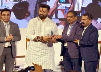 हिमाचल के लिए गर्व का पल! दिल्ली में मिला राष्ट्रीय पुरस्कार, शिमला के इन अफसरों ने भी गाड़े झंडे