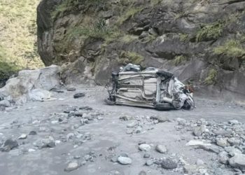 हिमाचल में बड़ा हादसा, गहरी खाई में मिली 6 दिनों से लापता कार…2 युवकों की मौत
