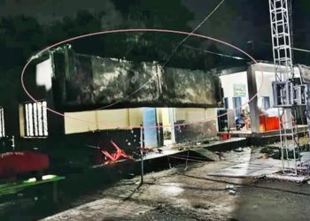 BIG BREAKING: हिमाचल में बड़ा हादसा, स्कूल की छत का छज्जा टूटने से 150 लोग नीचे गिरे, कई घायल