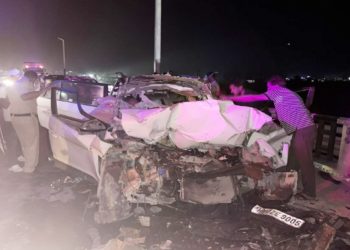 पांवटा साहिब: यमुना पुल पर दर्दनाक हादसा, डंपर से टकराई कार; 3 लोगों की मौ**त