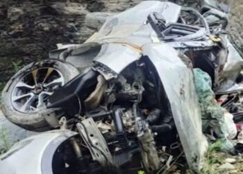 Shimla: देर रात गहरी खाई में समाई कार, एक ही गांव के दो युवकों की मौके पर ही मौ*त