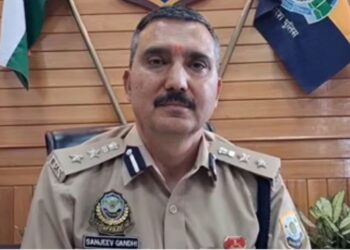 Himachal: आईपीएस संजीव कुमार गांधी के खिलाफ धोखाधड़ी का मामला दर्ज, कांस्टेबल के भुगतान में अनियमितता के आरोप
