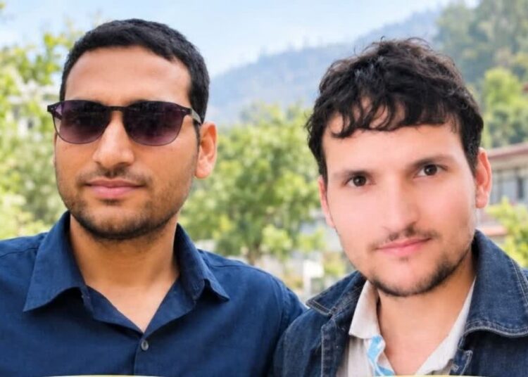 Himachal: किसान के दोनों बेटों ने किया कमाल, एक साथ बने सरकारी अध्यापक