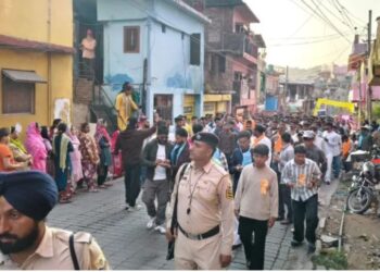 नाहन में हिंसा के बाद भाईचारे की तस्वीर: महर्षि वाल्मीकि शोभायात्रा का सिख समुदाय ने किया स्वागत, लगे जयकारे